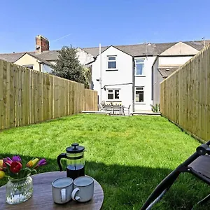Luxury Centre Townhouse With Garden Holiday home